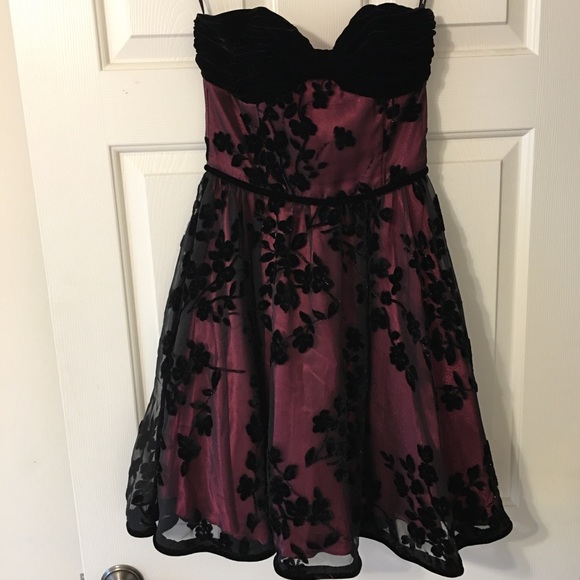 Betsey Johnson Dresses & Skirts - Betsey Johnson Velvet Evening Holiday Party Dress